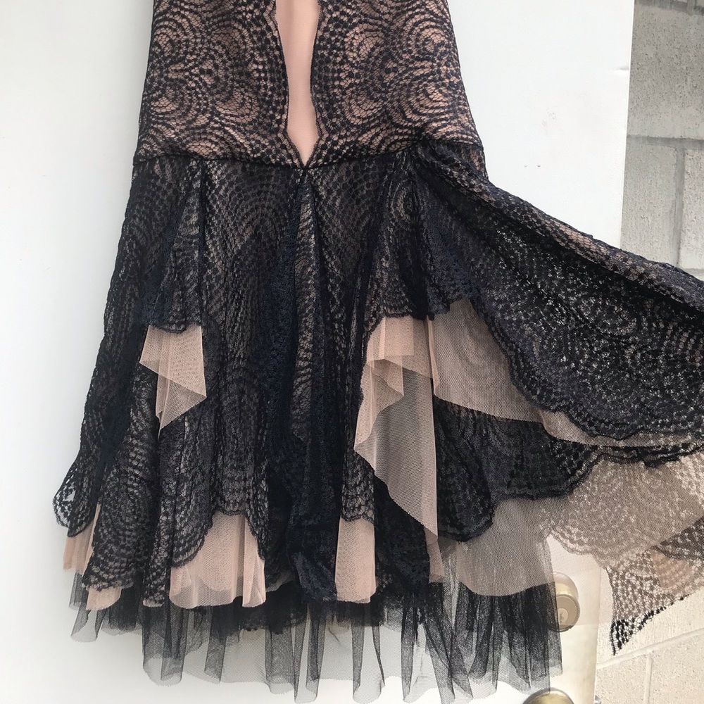 BCBG MaxAzria DRESS size 08